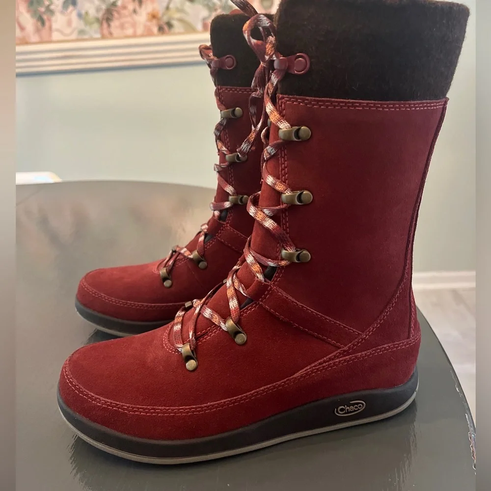 NEW Chaco Uma boot - Picture 1 of 8